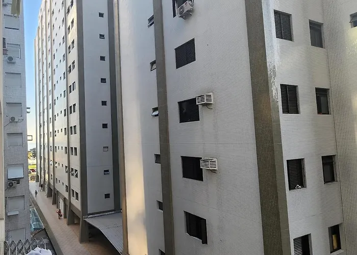Lindo Apartamento Compacto Na Quadra Da Praia