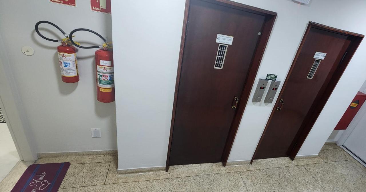 Lindo Compacto Na Quadra Da *